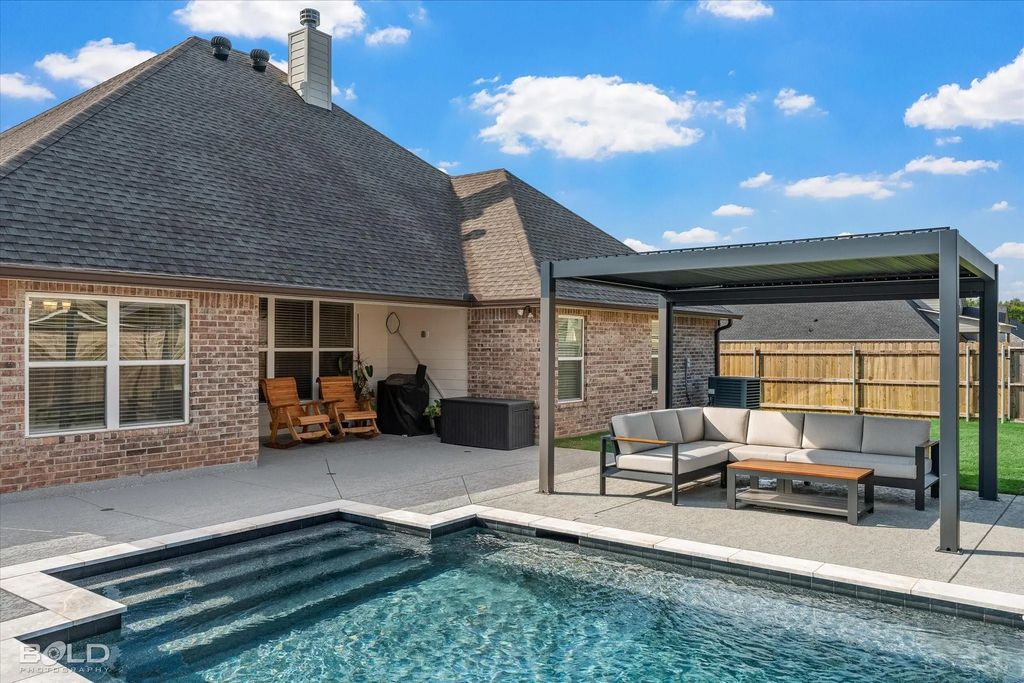 501 Cocodrie Drive, Bossier City