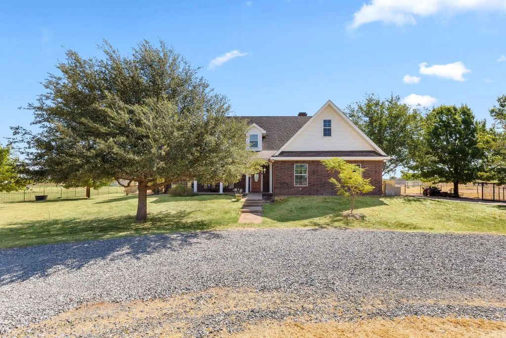 2991 Bell Road S, Iowa Park