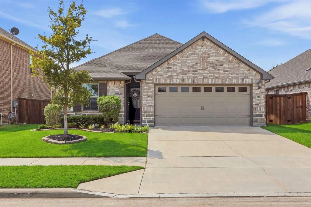 5556 Cypress Willow Bend, Fort Worth