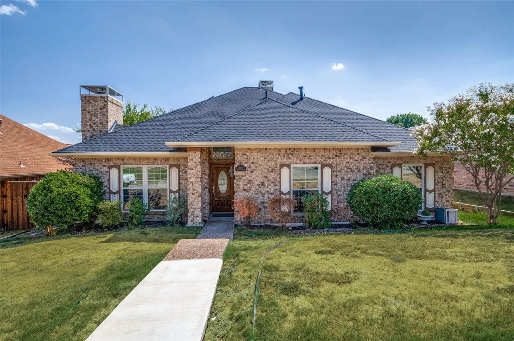 1404 Chesterfield Drive, Carrollton