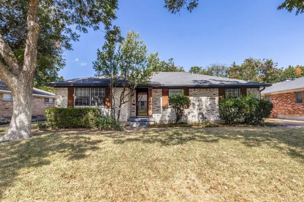 8435 Sweetwood Drive, Dallas