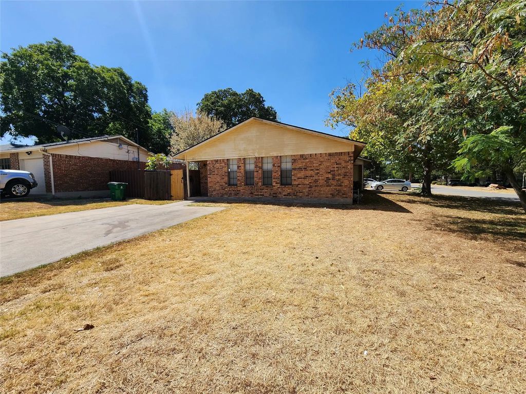 3211 Eastridge Drive, Haltom City