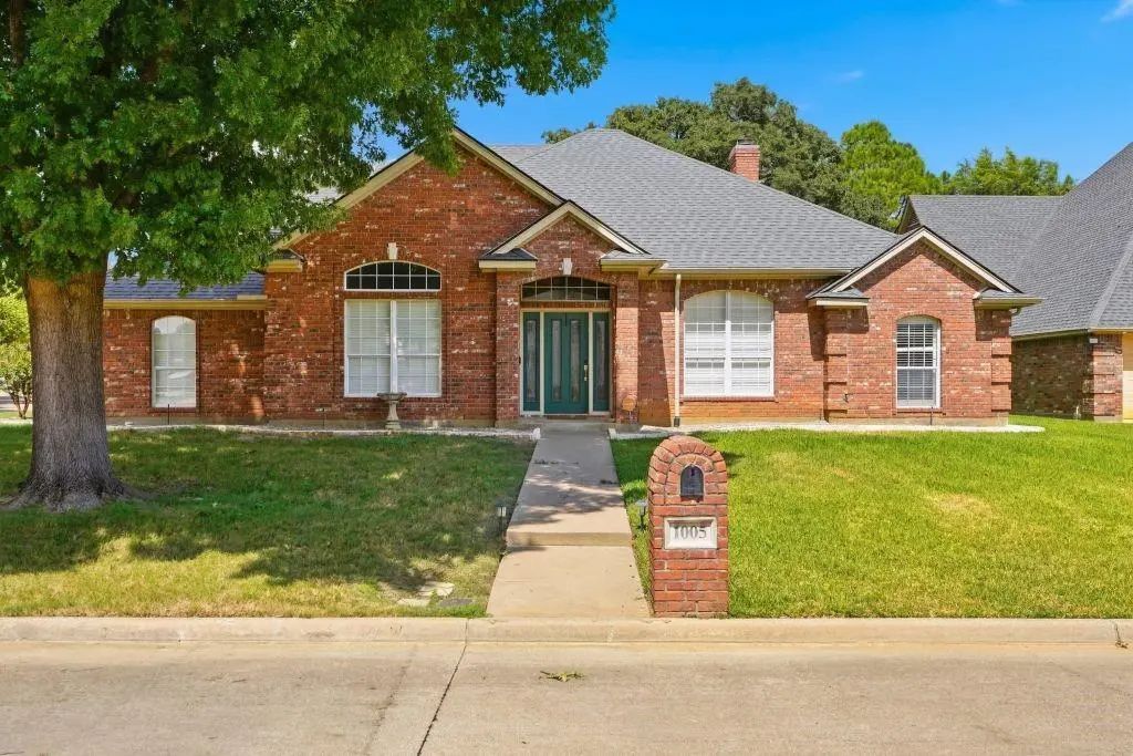 1005 Saint Andrews Drive, Mansfield