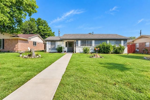 1817 Laurel Lane, Plano
