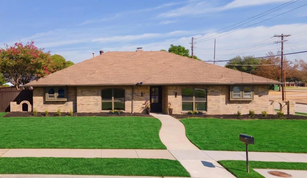 2701 Crow Valley Trail, Plano