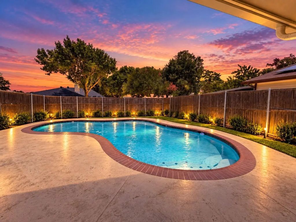 1845 Santa Fe, Lewisville