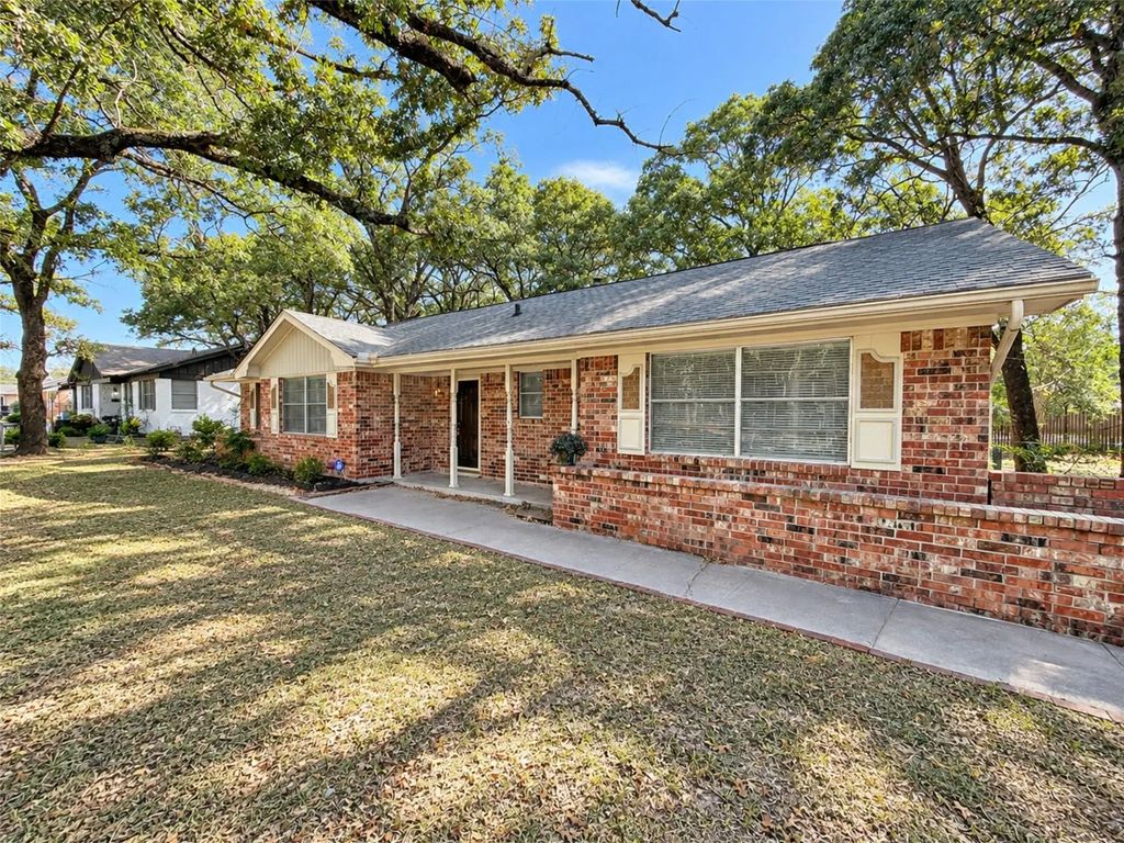 7 Timberside Drive, Greenville