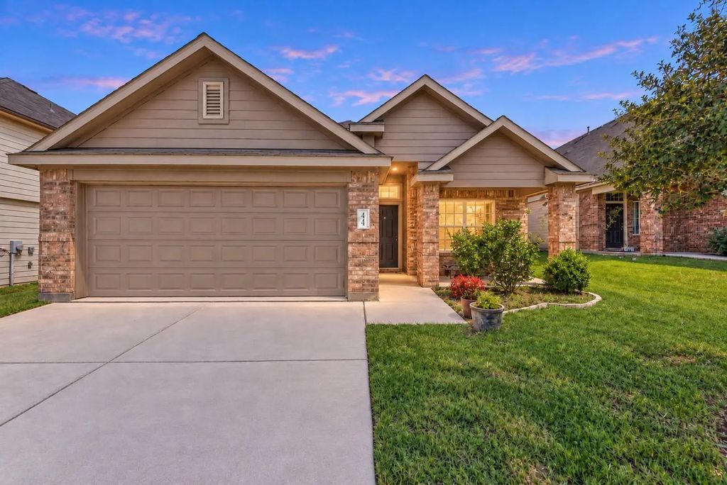 1429 Tall Pine Way, Fort Worth