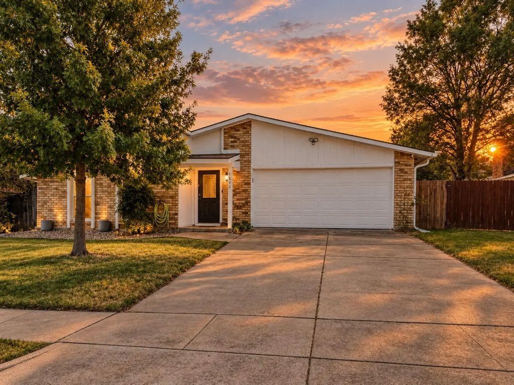3820 Aspenwood Drive, Bedford