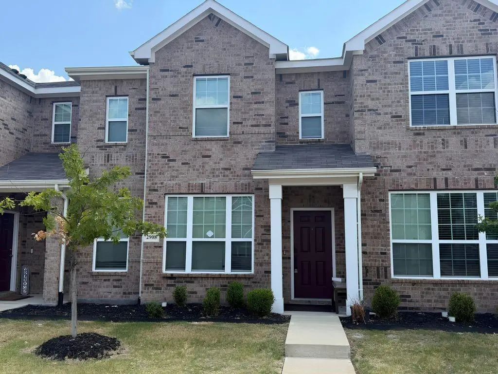 2908 Bluets Drive 22, Mesquite