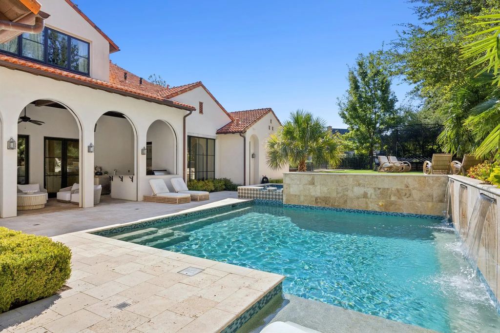 1402 Fountain Grass Court, Westlake