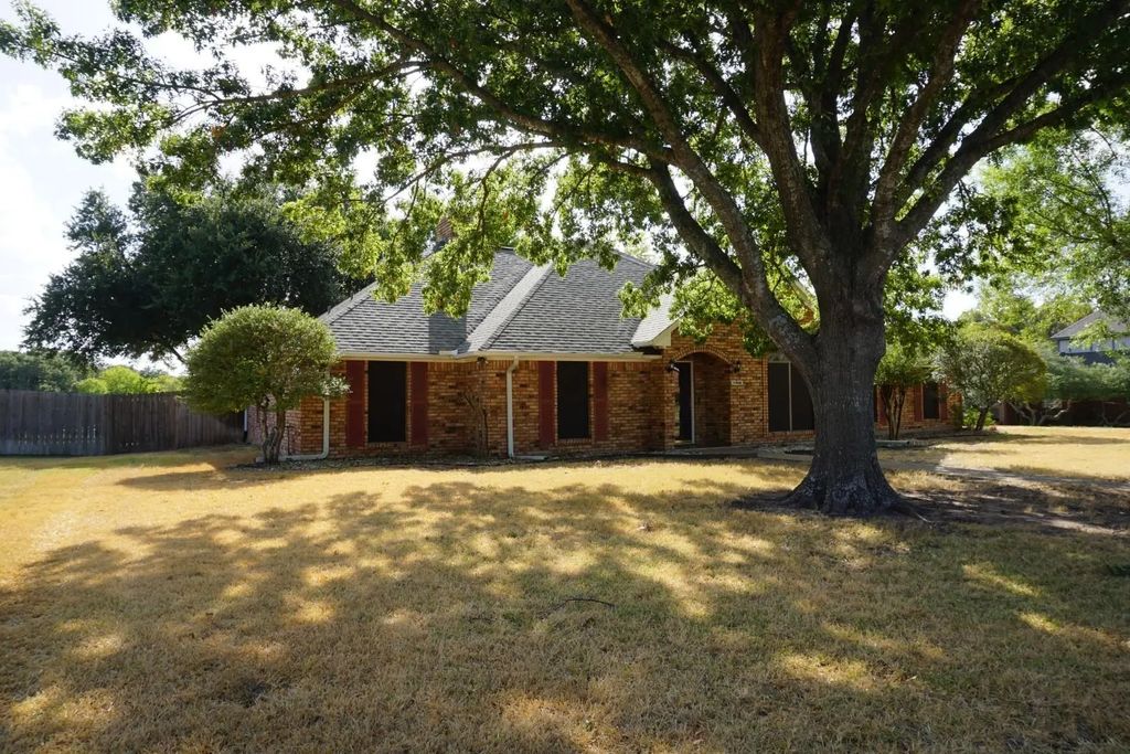 1408 Overlook Drive, Kaufman