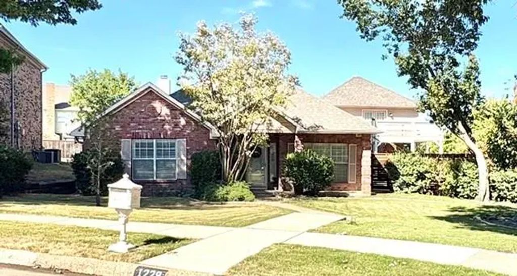 1229 Jeanette Way, Carrollton