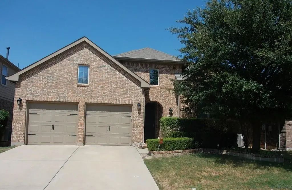 1136 Crest Meadow Drive, Fort Worth