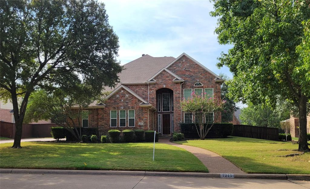 1211 Kings Brook Drive, Southlake