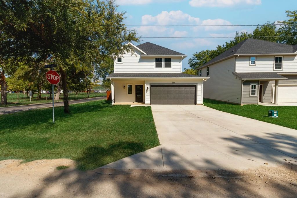 789 Wa Denton Drive, Van Alstyne