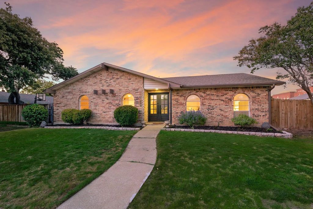 1905 Castille Drive, Carrollton