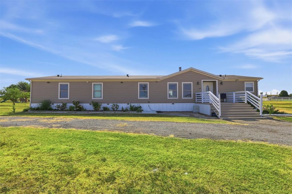 5812 Black Springs Lane, Joshua