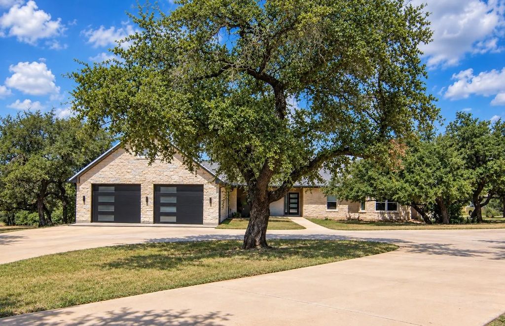20608 Live Oak Street, Leander