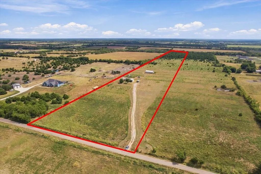 3520 County Road 1061, Greenville