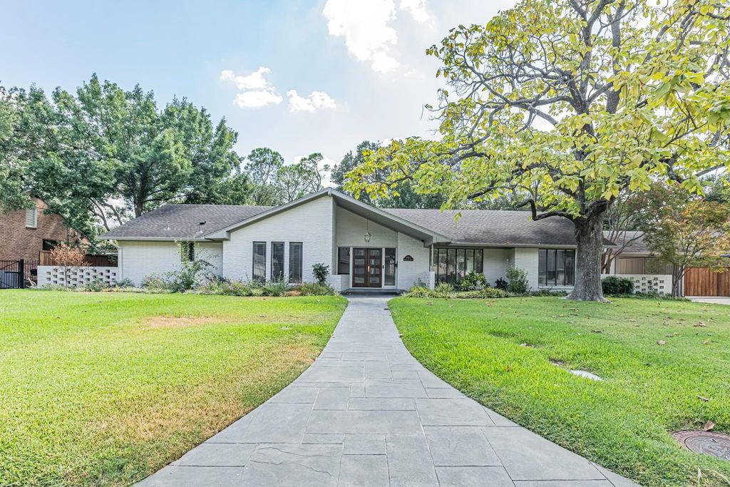 4452 Hockaday Drive, Dallas