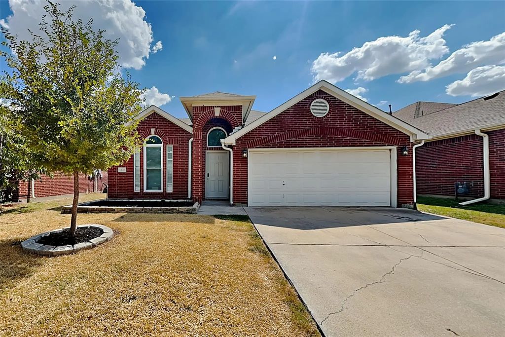 4836 Park Brook Drive, Fort Worth