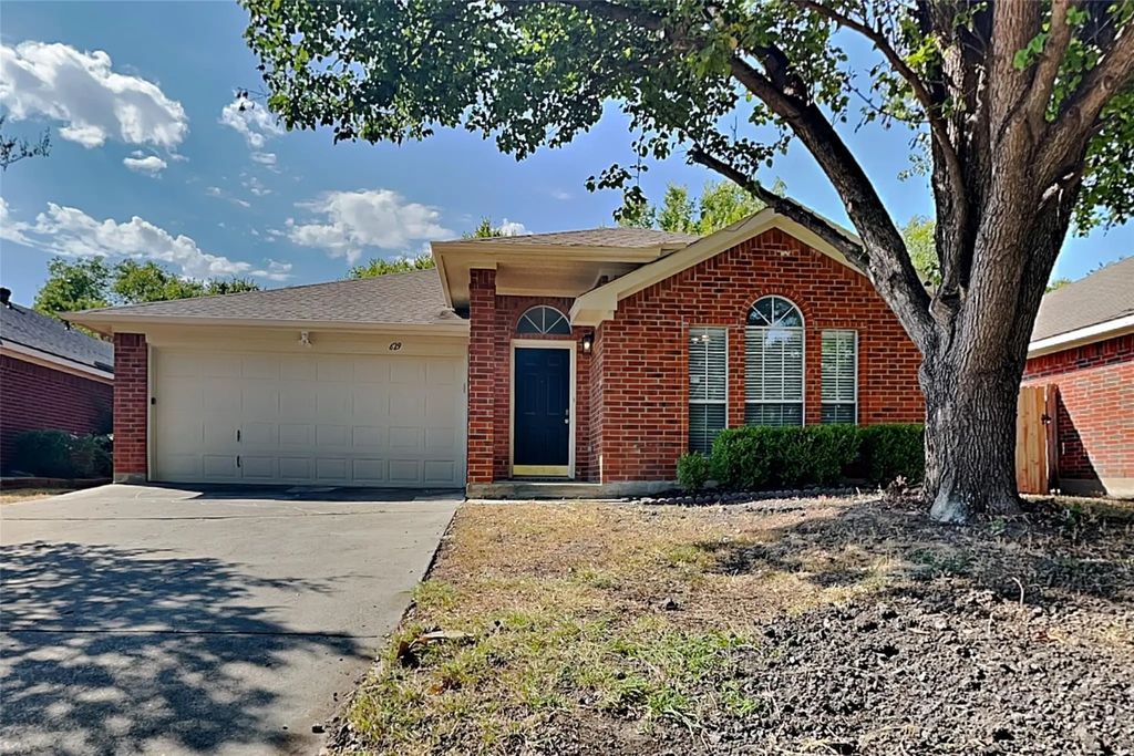 629 Forest Oaks Drive, Grand Prairie