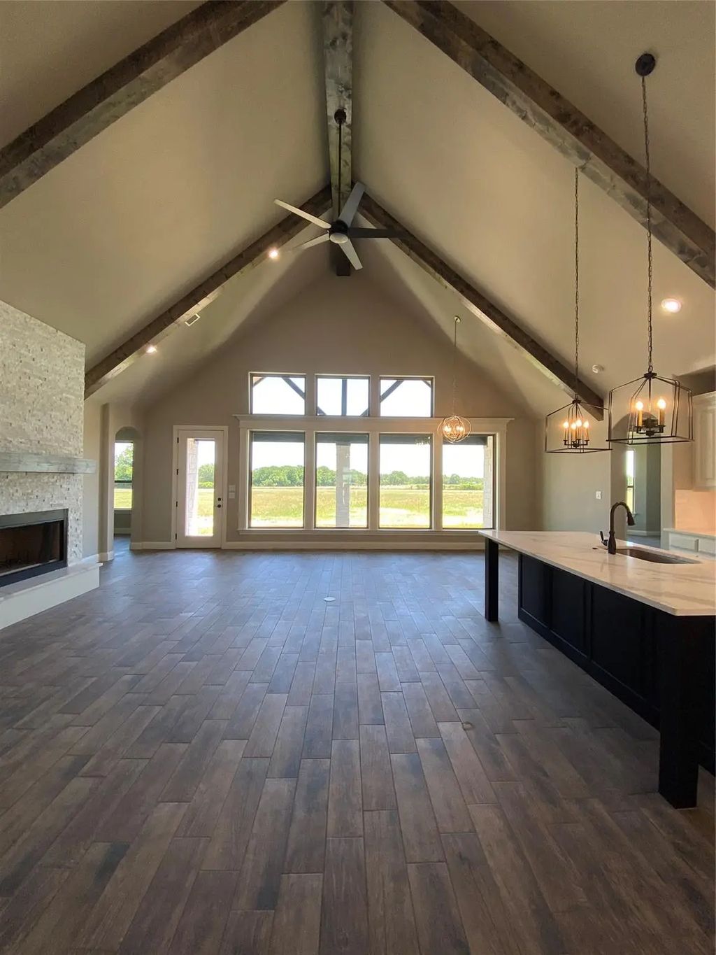 592 Lydia Lane, Granbury
