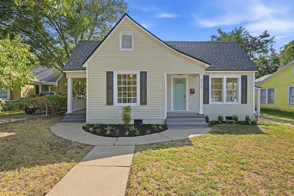 917 N Woods Street, Sherman