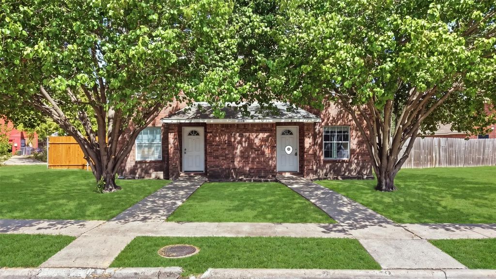 2708 Clemson Circle A, Rowlett