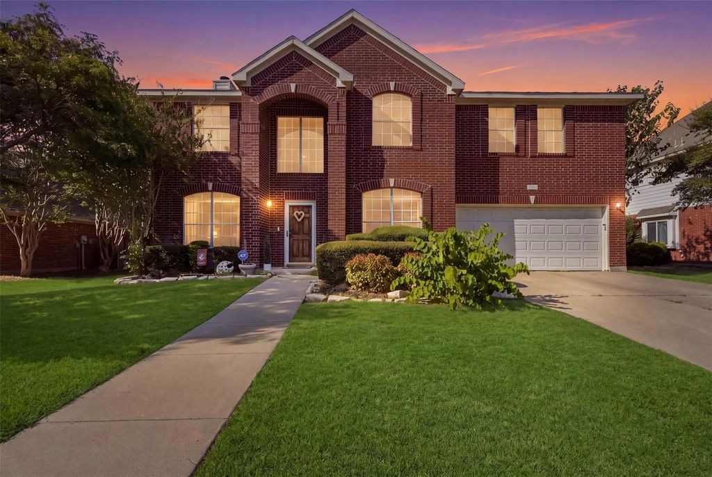 4532 Pebble Stone Drive, Fort Worth