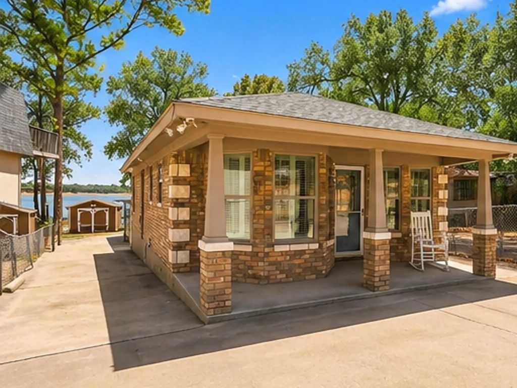1231 E Lake Drive, Weatherford