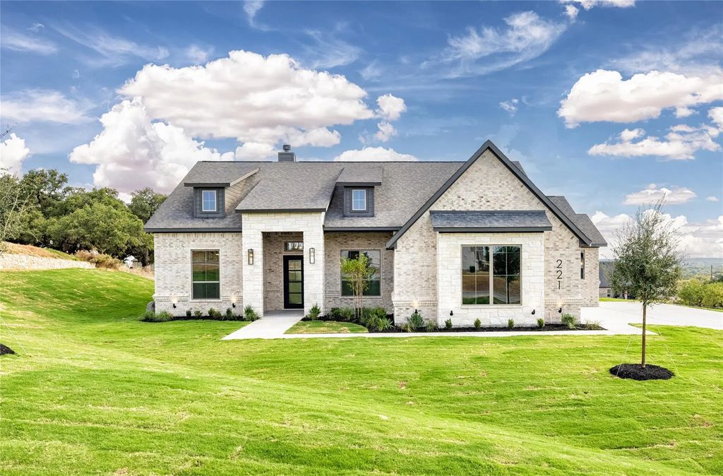 221 Oak Meadow Lane, Weatherford