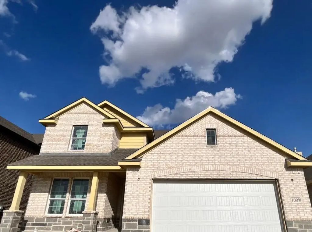 1009 Pecan Tree Lane, Fort Worth
