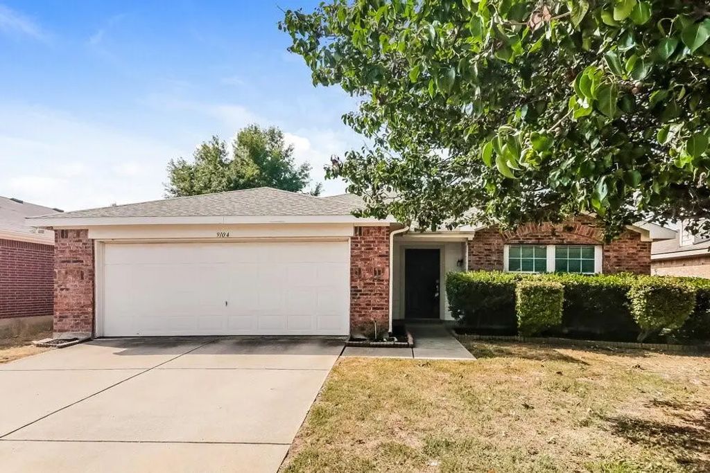 9104 Chisholm Trail, Cross Roads