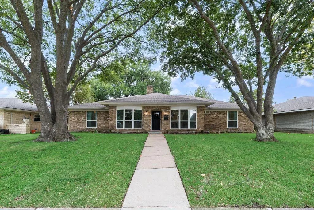 3208 Robin Road, Plano