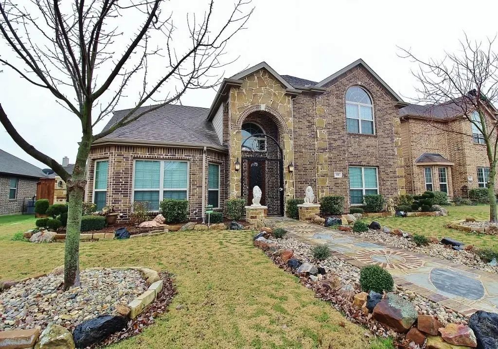 110 White Oak Lane, Red Oak