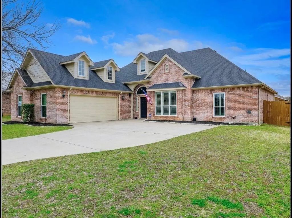 205 Wayne Drive, Aledo