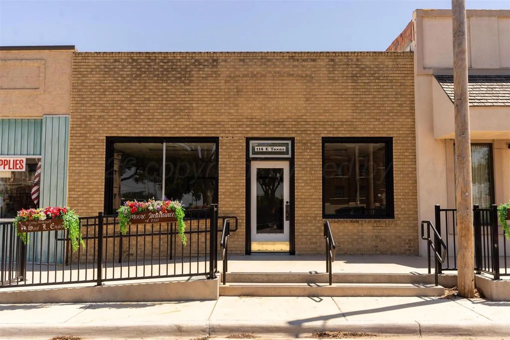 114 E Texas Avenue, Wheeler