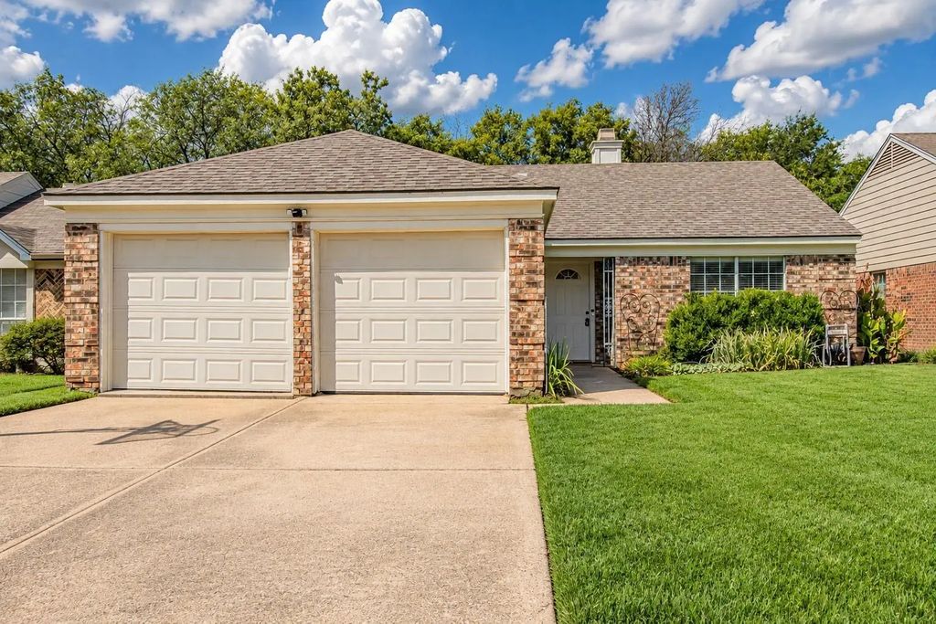 5522 Yaupon Drive, Arlington