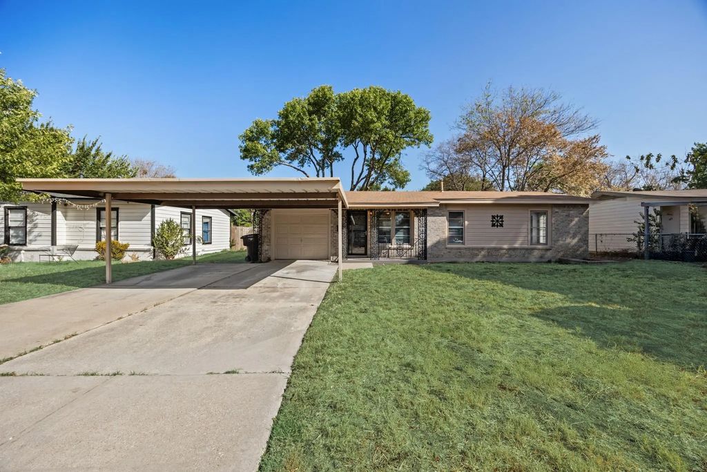 5533 Burton Avenue, Fort Worth
