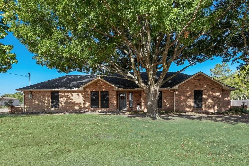 134 Deborde Circle, Red Oak