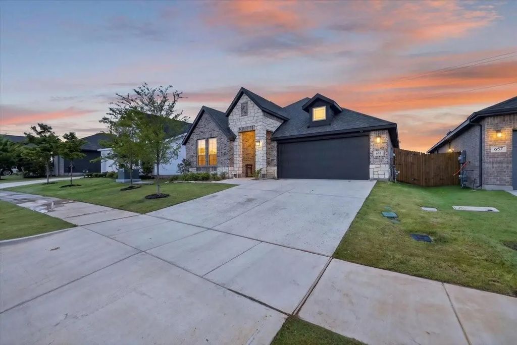 653 Godley Ranch Road, Godley