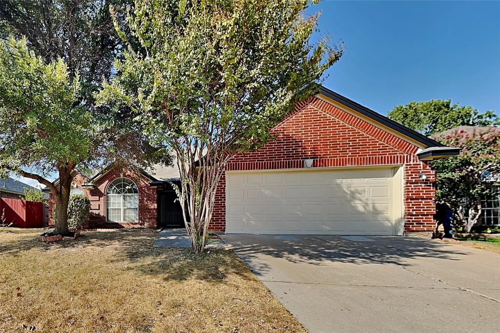 8725 Creede Trail, Fort Worth