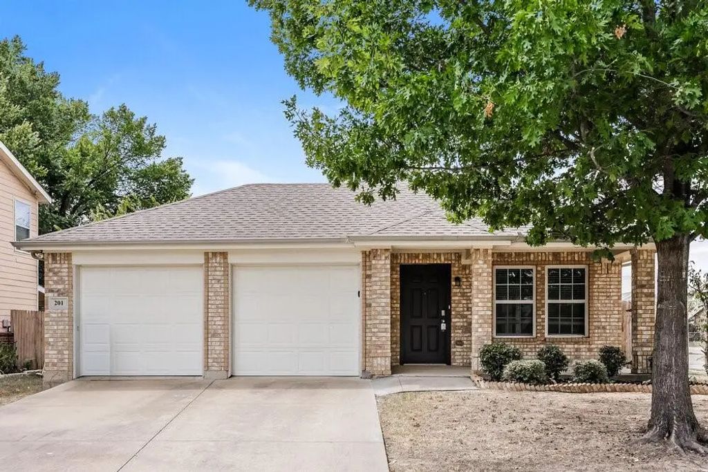 201 Green Meadows Road, Wilmer