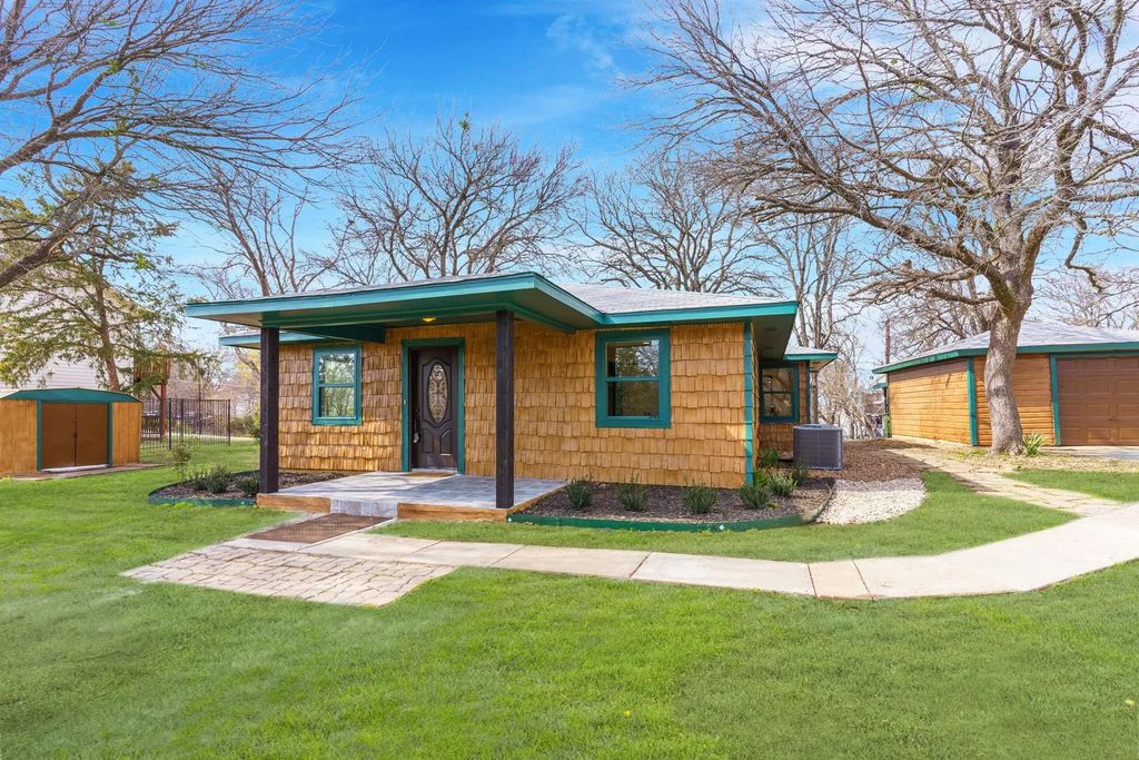 321 Crescent Drive, Pottsboro