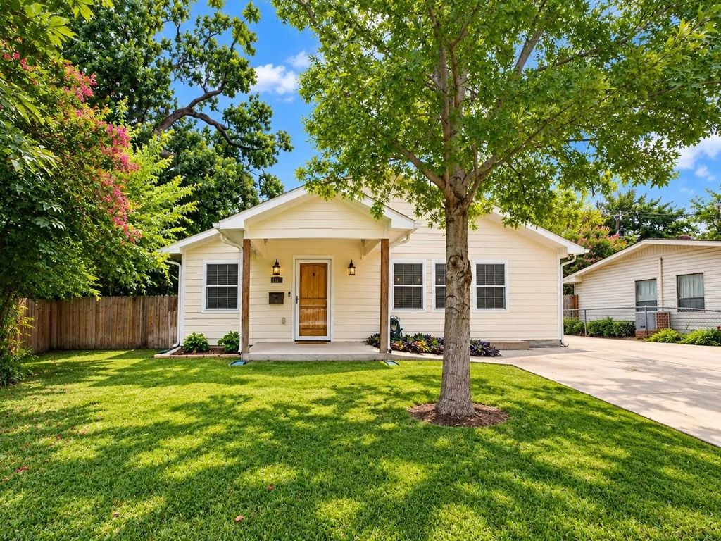5717 Fursman Avenue, Fort Worth