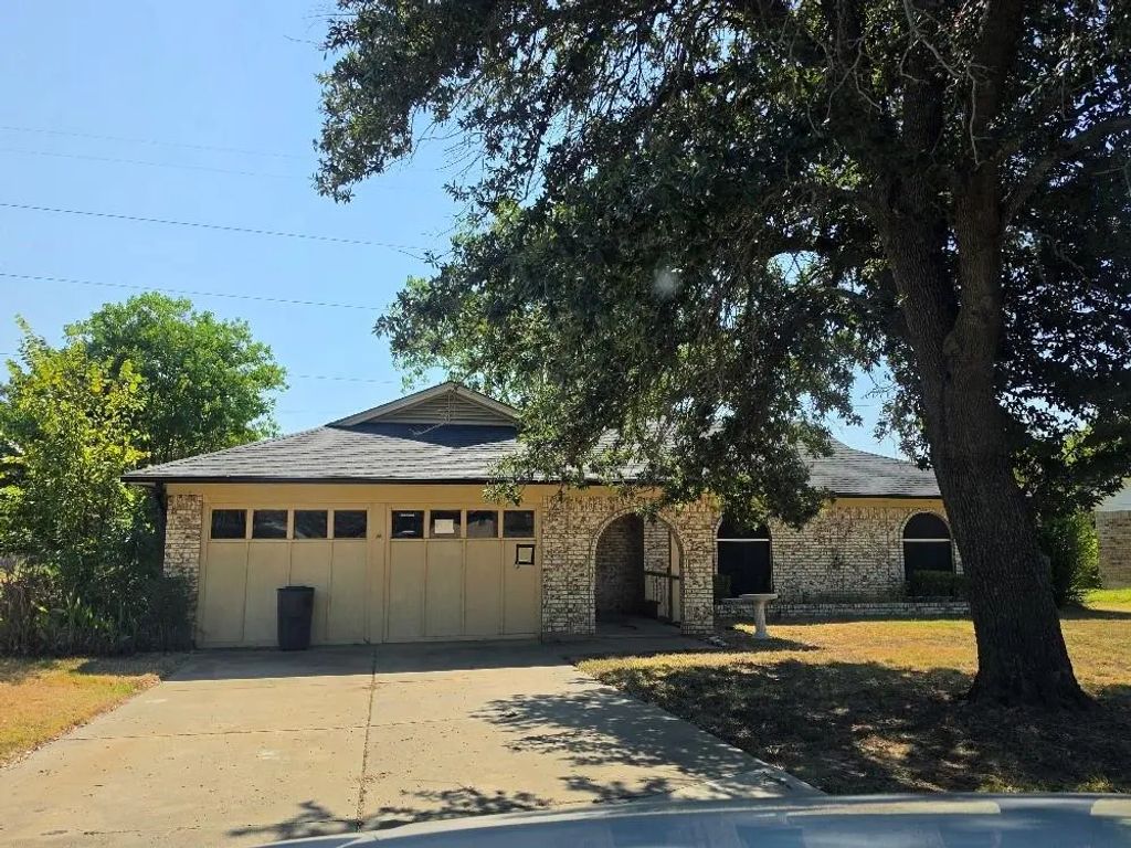 719 Ridgeway Road, Joshua