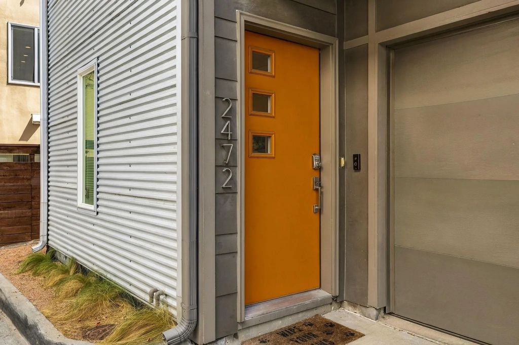 2472 Thatcher Drive, Dallas