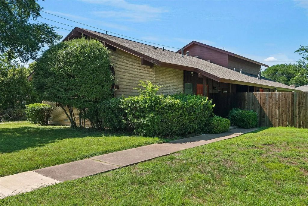 13203 Kit Lane 13203-13205, Dallas